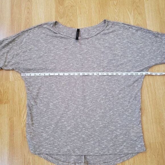 Slink 3/4 Sleeve Top - Picture 8 of 11